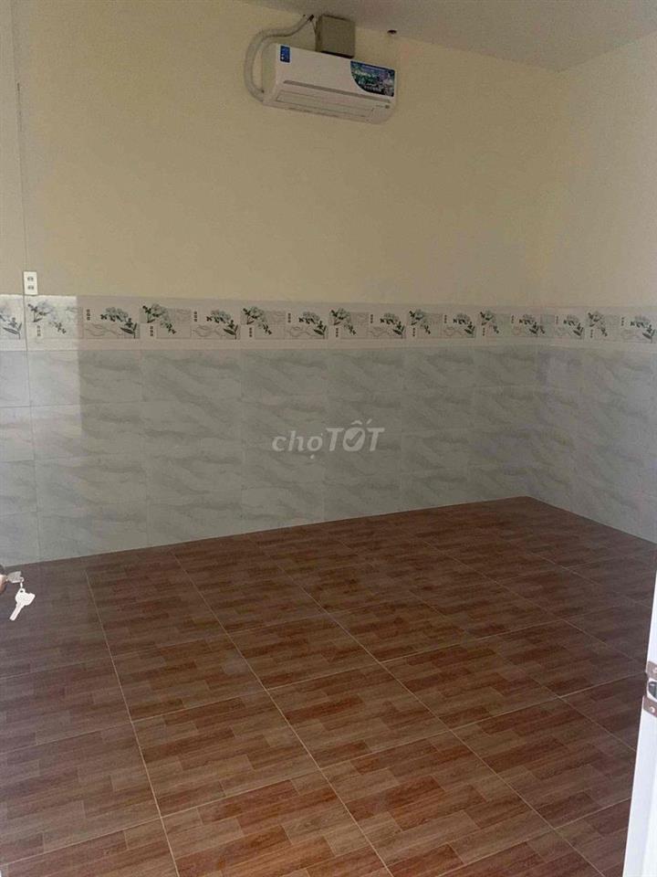 Nhà mới xây 3 phòng 3 máy lạnh kdc Stella Mega City