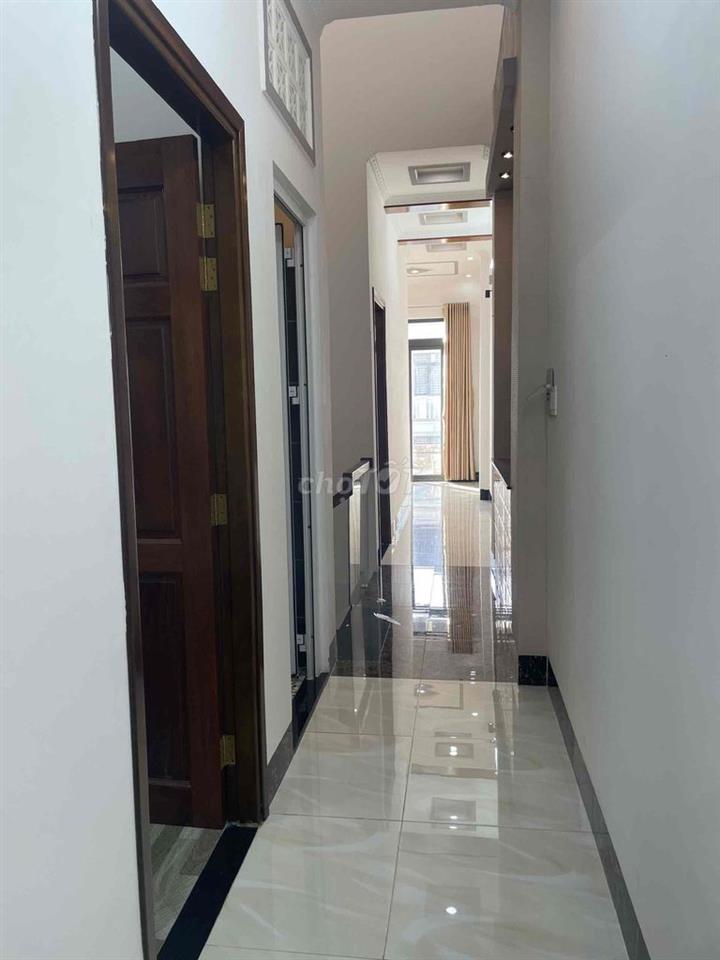 Nhà trệt 2 lầu mới KdC ĐH Y Dược