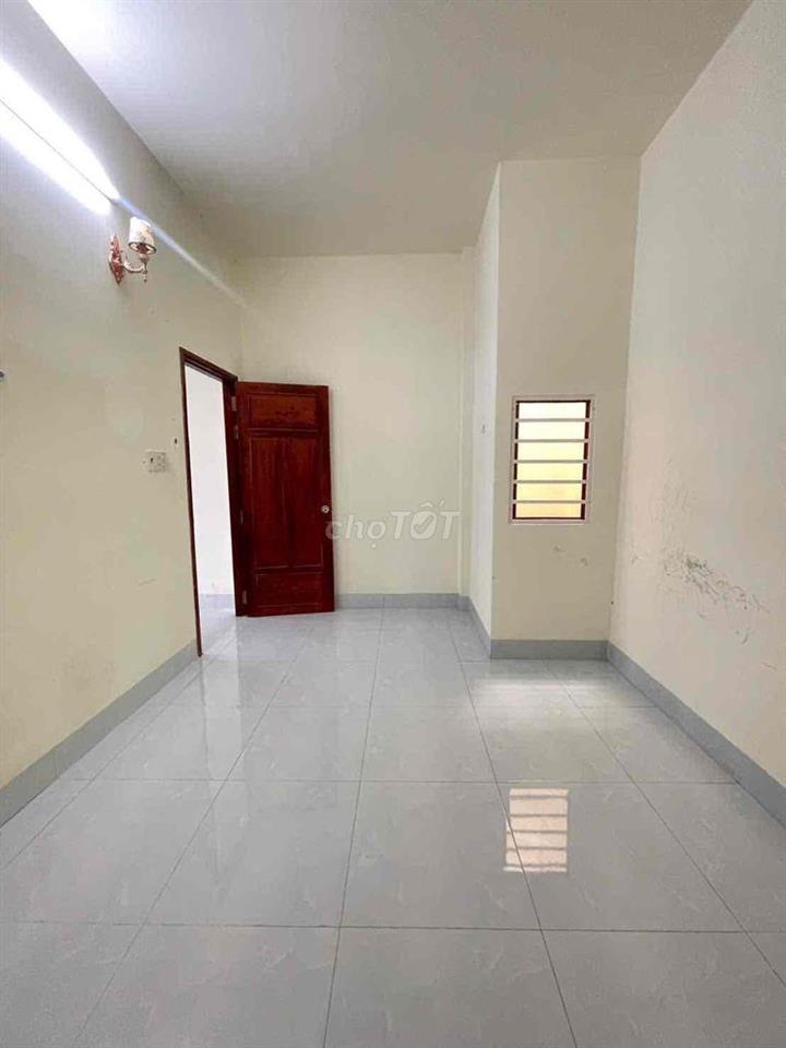 Nhà lầu 2 phòng KdC Đối Diện BV Nhi Đồng