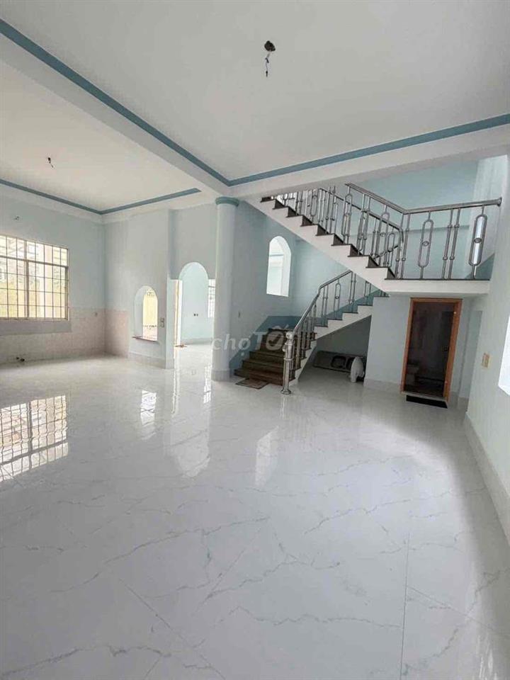 Biệt thự 600m2 kdc số 9 đường 30/4
