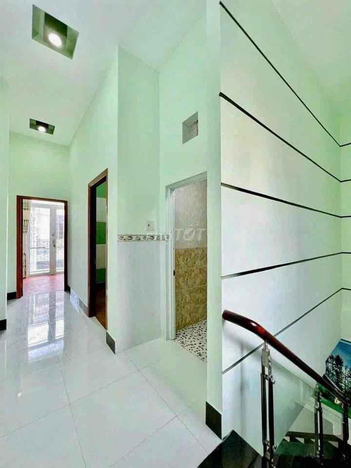 Nhà lầu mới KdC Quân Báo