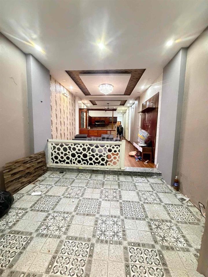 Nhà 4x45m full nội thất mặt tiền Phạm Ngọc Hưng