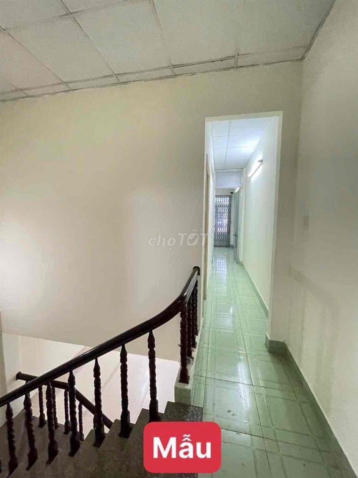 Nhà 3 phòng kdc 586