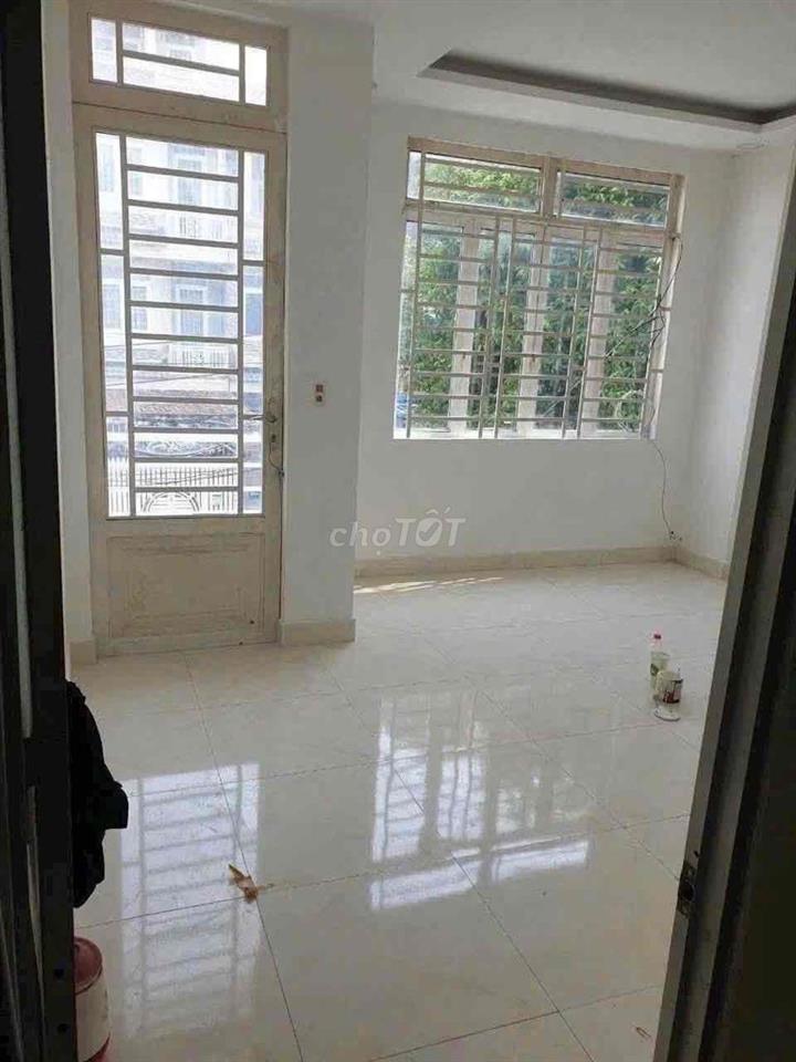 Nhà trệt lầu mặt tiền Trần Hoàng Na
