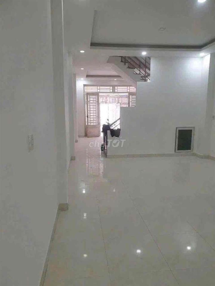 Nhà trệt lầu mặt tiền Trần Hoàng Na