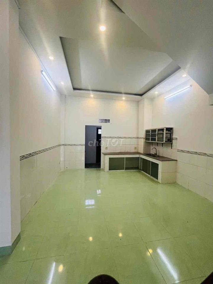 Nhà trệt lầu 3 phòng KDC Công Trình 8