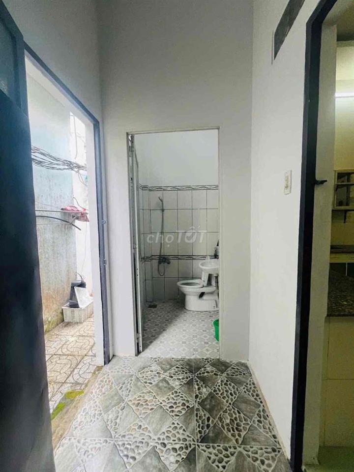 Nhà trệt lầu 3 phòng KDC Công Trình 8