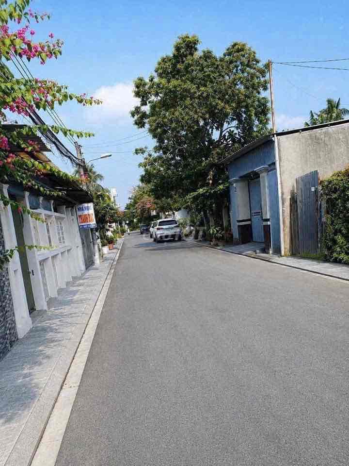 Nhà trệt lầu 3 phòng KDC Công Trình 8