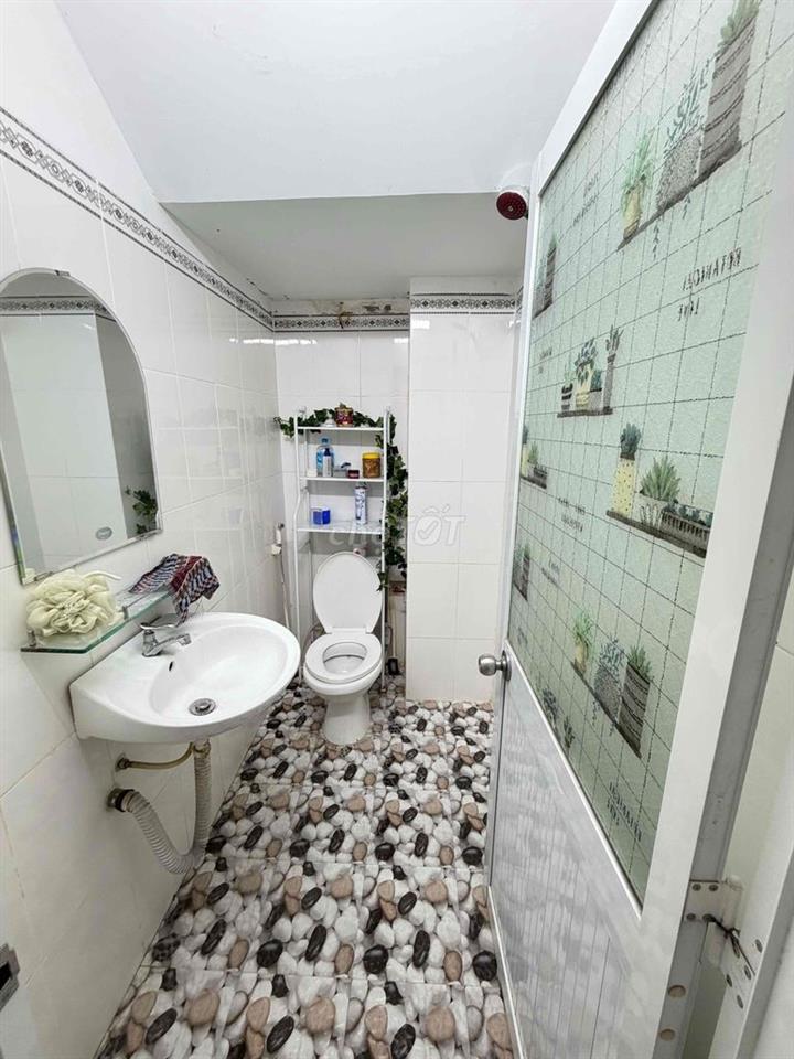 Nhà lầu 3 phòng hẻm đường 3/2