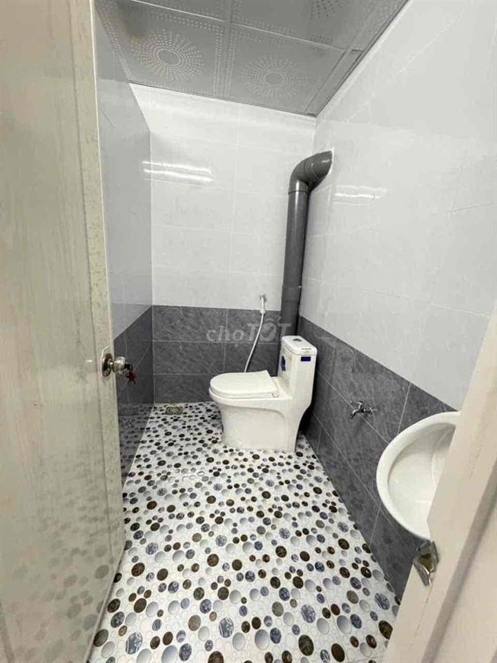 Nhà 6x30m trống suốt hẻm ô tô Nguyễn Truyền Thanh