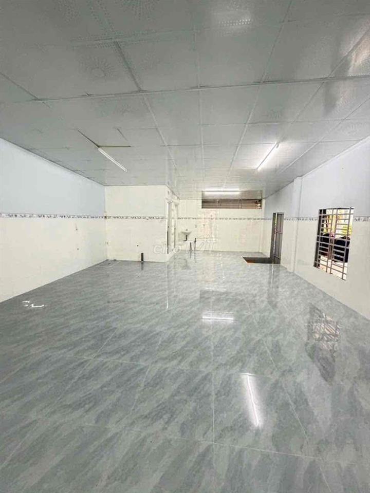 Nhà 6x30m trống suốt hẻm ô tô Nguyễn Truyền Thanh