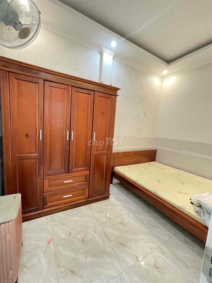 Nhà lầu 4 phòng hẻm Phạm Ngọc Hưng. Gần Lotte Mart