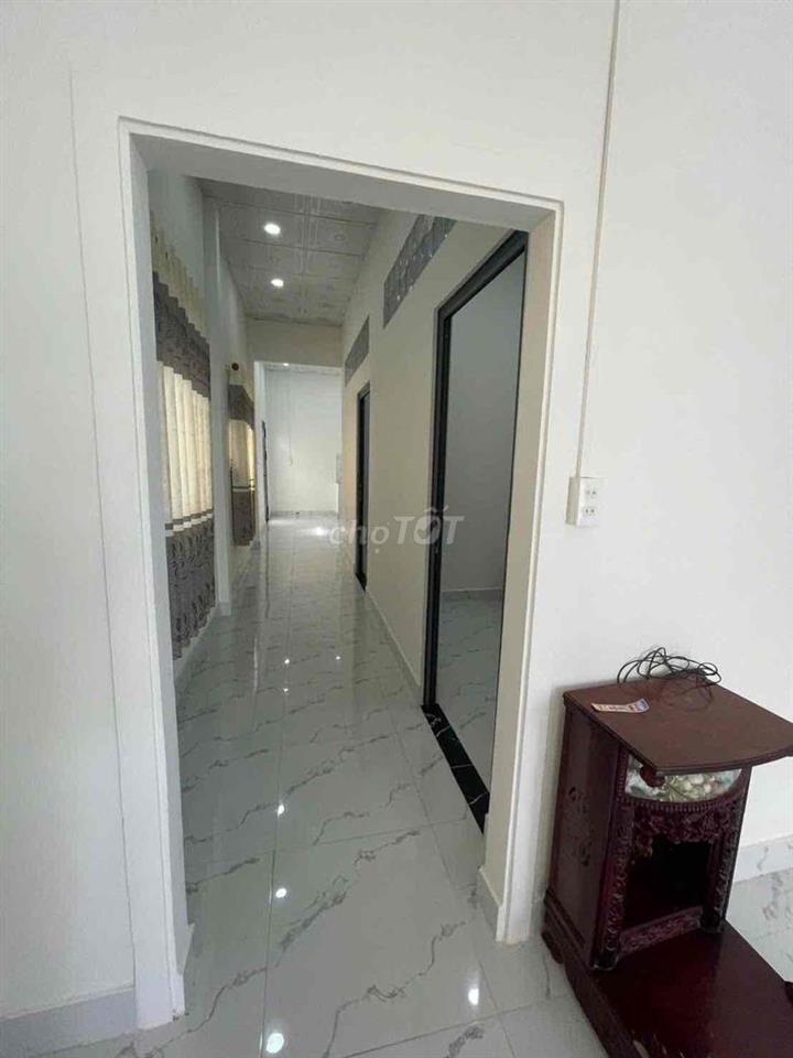 Nhà rộng mới 2 phòng hẻm đường Tầm Vu