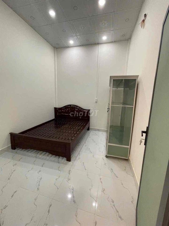 Nhà rộng mới 2 phòng hẻm đường Tầm Vu
