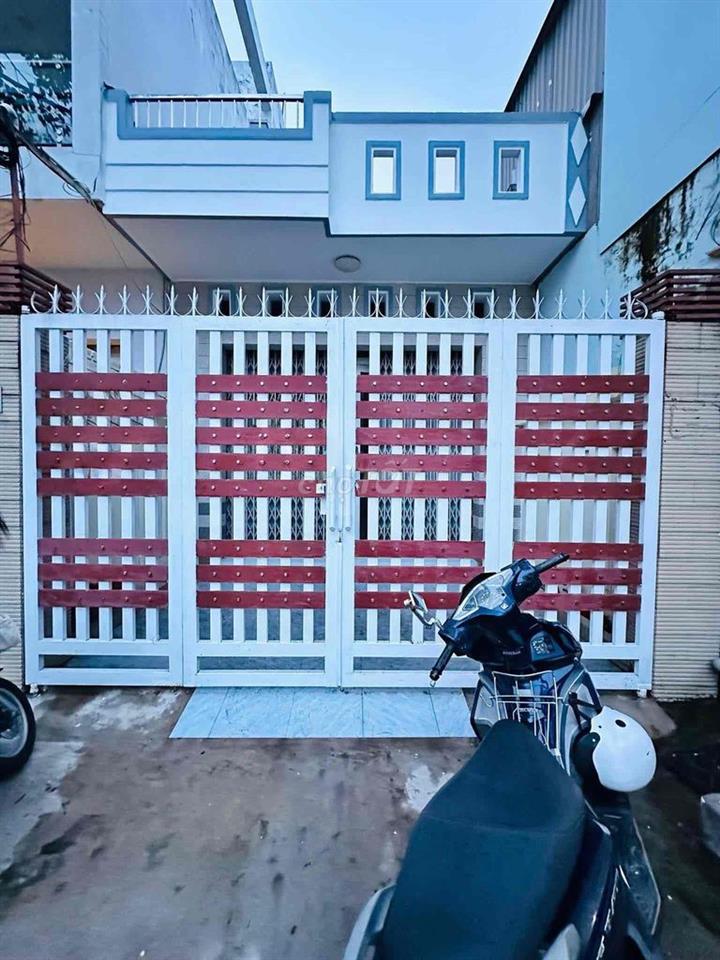 Nhà kdc Hồng Phát