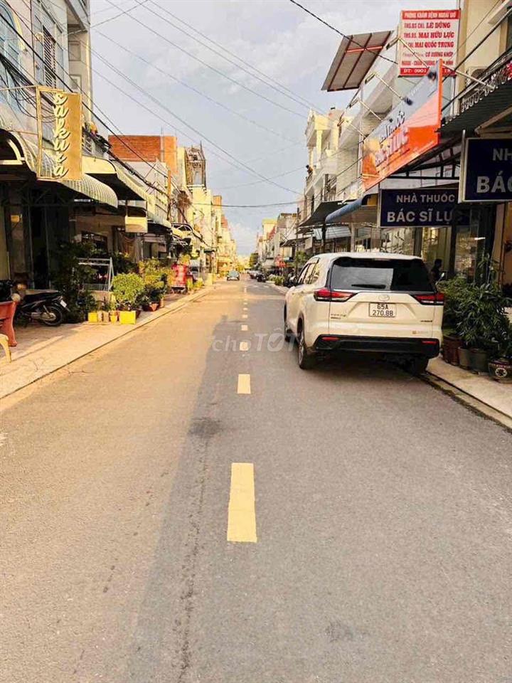 Nhà trệt lửng gần chợ An Khánh