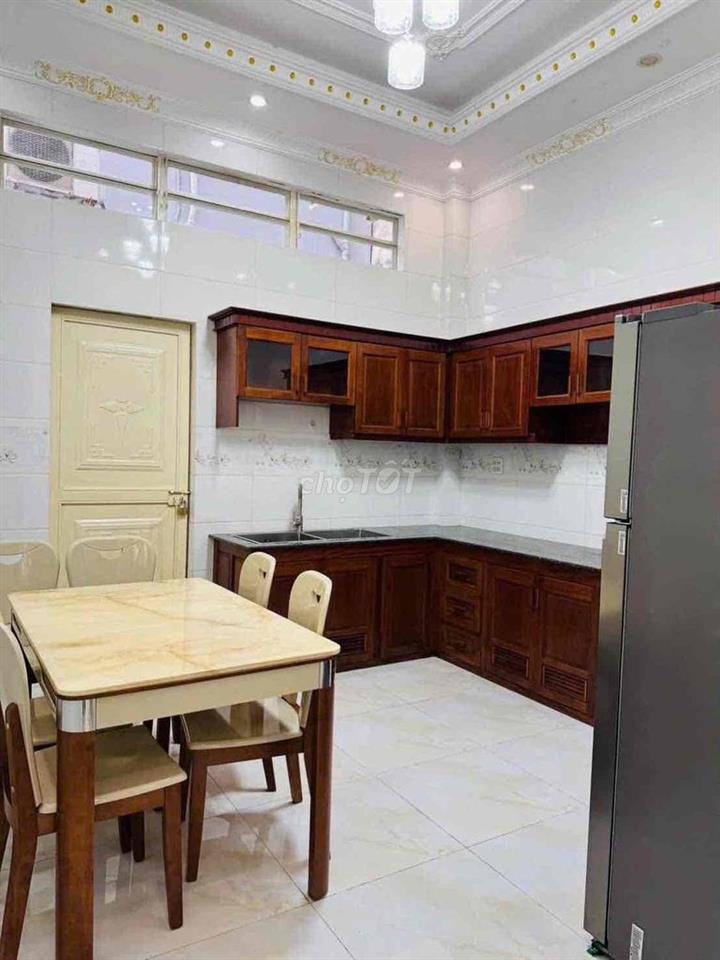 Nhà 2 lầu 5 phòng KDC 91B