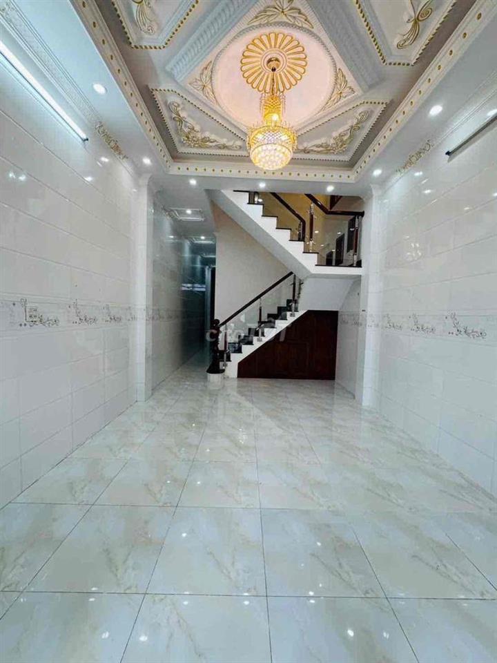 Nhà 2 lầu 5 phòng KDC 91B