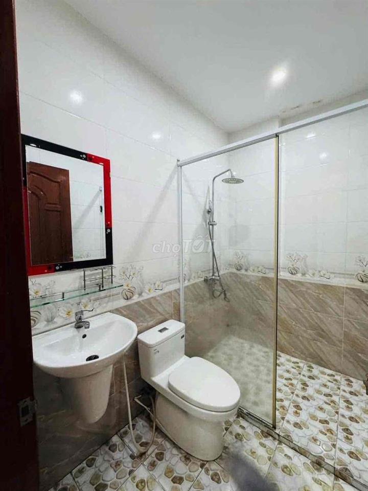 Nhà 2 lầu 5 phòng KDC 91B