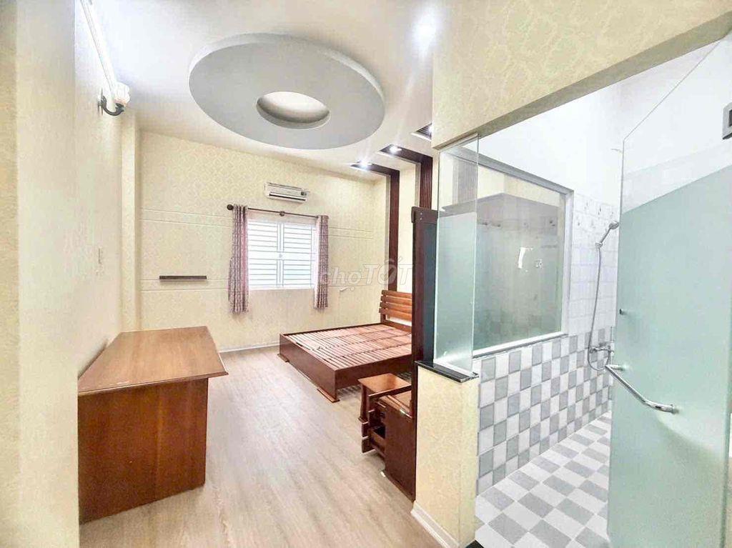 Nhà 2 lầu full nội thất kdc Hưng Phú 1