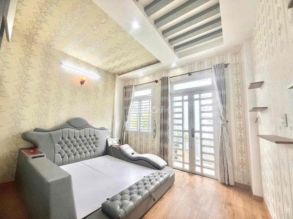 Nhà 2 lầu full nội thất kdc Hưng Phú 1