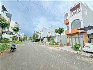 Nhà 3 phòng KDC Hồng Loan