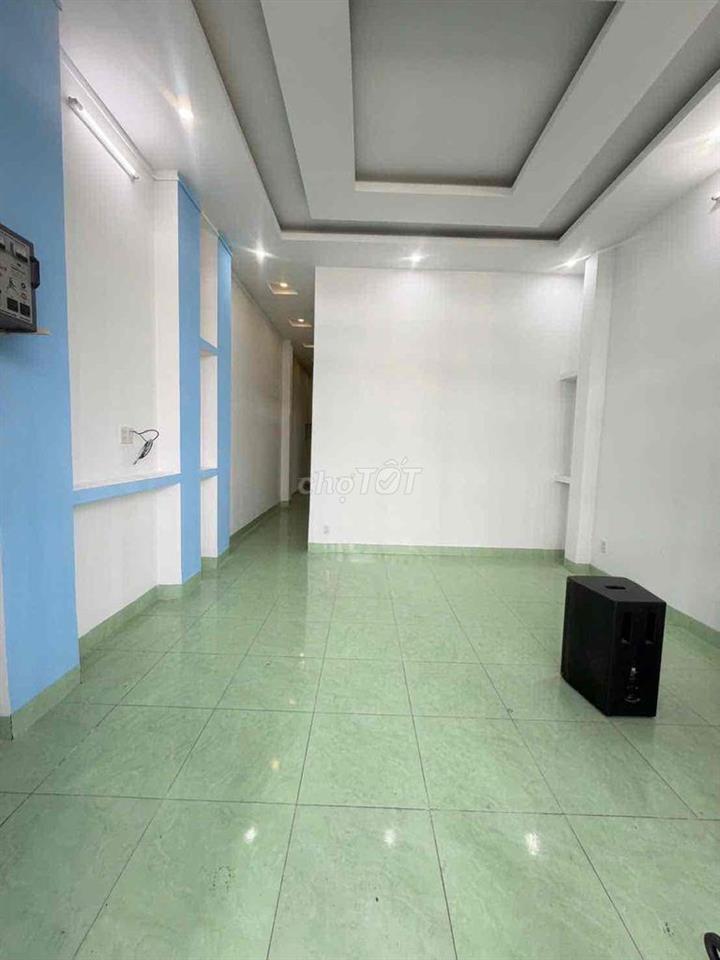 Nhà lầu 3 phòng KDC Công Trình 8
