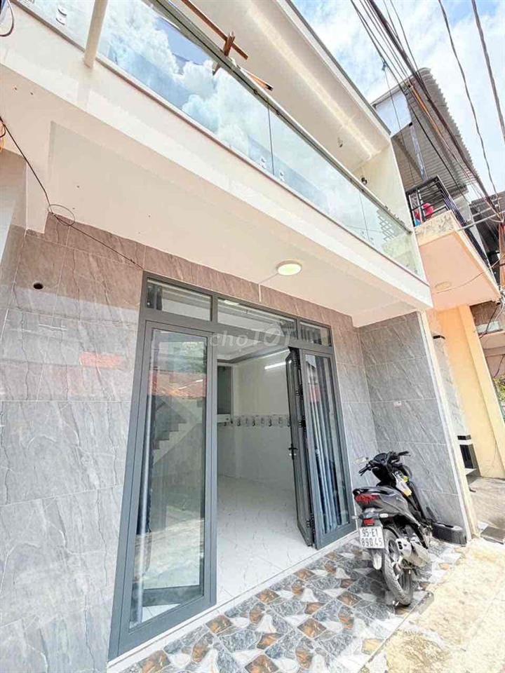 Nhà trệt lầu mới hẻm cặp Lotte Mart