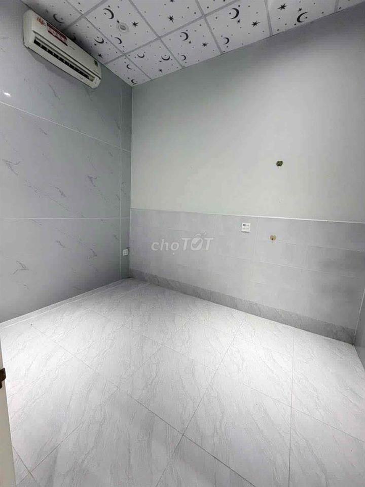 Nhà 3 phòng 3 máy lạnh KDC Hồng Phát