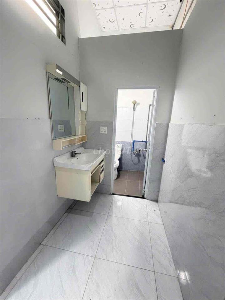 Nhà 3 phòng 3 máy lạnh KDC Hồng Phát