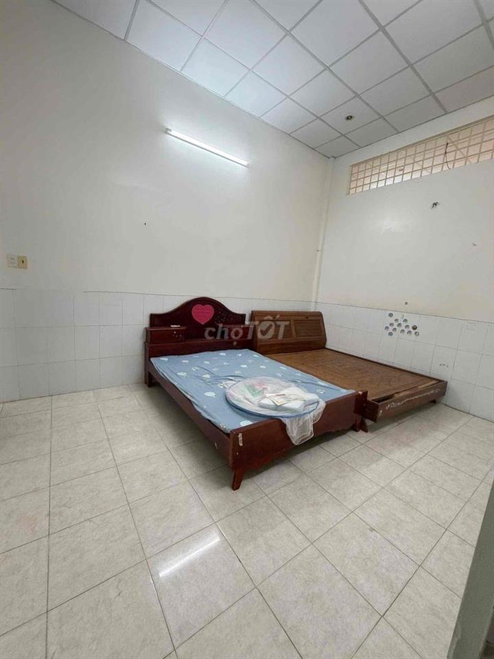 Nhà 9x19m 2 phòng 2 máy lạnh KDC 3A