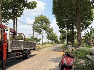 Kho mới xây 200m2 kdc Stella Mega City