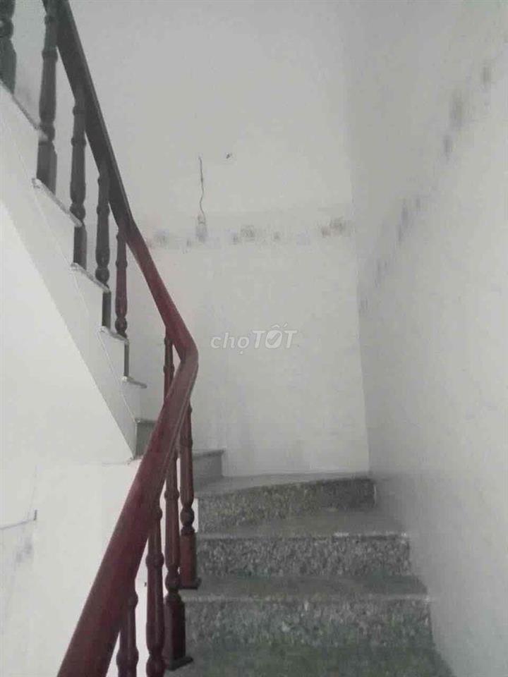 Nhà 2 lầu 8 phòng 8 máy lạnh KDC Diệu Hiền
