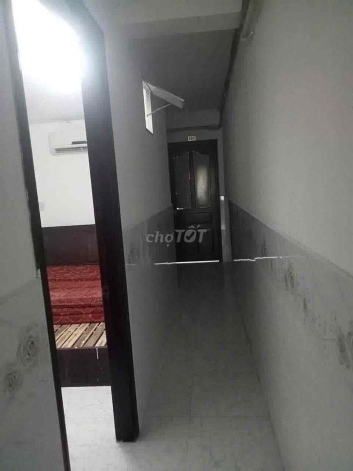 Nhà 2 lầu 8 phòng 8 máy lạnh KDC Diệu Hiền