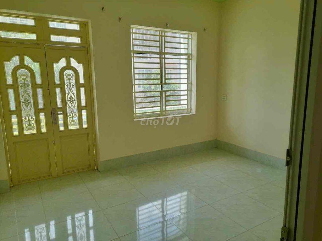 Nhà trệt 2 lầu kdc Long Thịnh