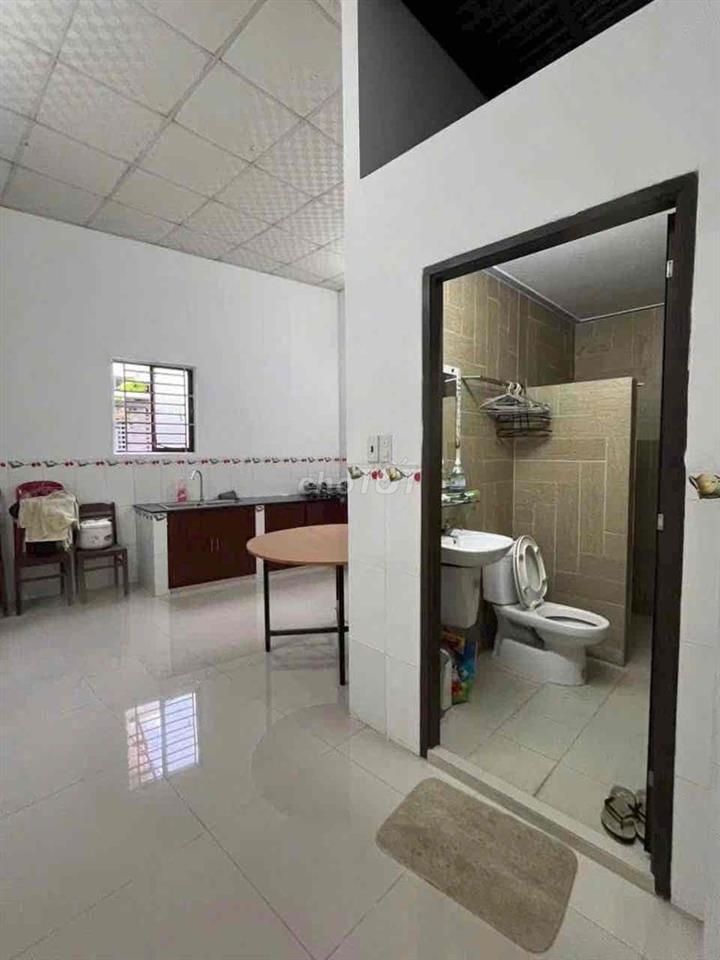 Nhà mới 2 phòng hẻm đường Nhật Tảo