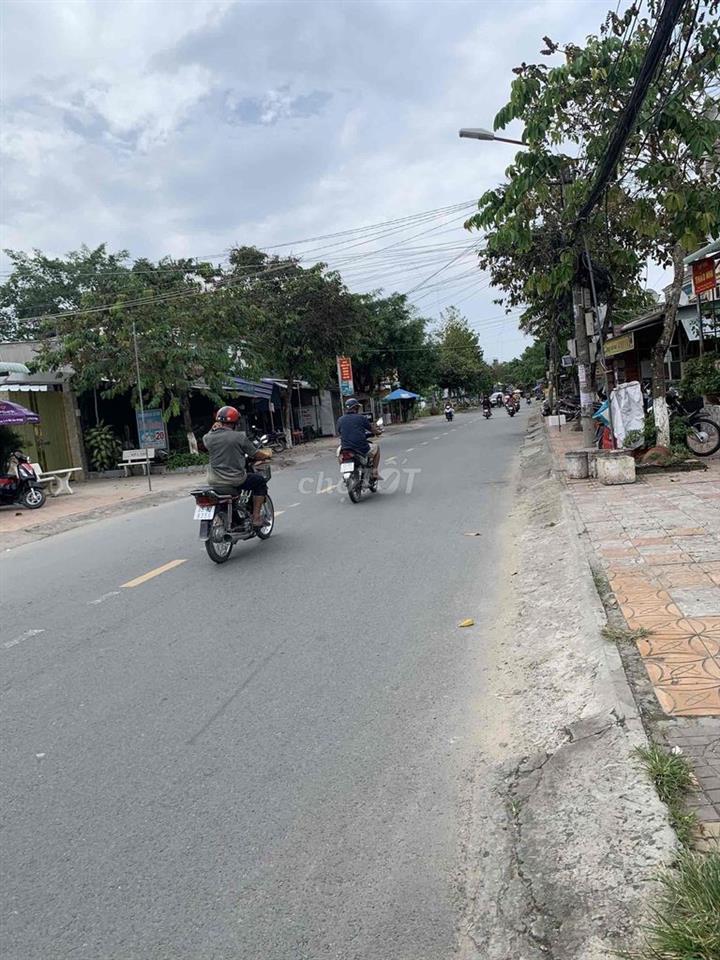 Nhà trệt lầu mặt tiền đường Trần Chiên