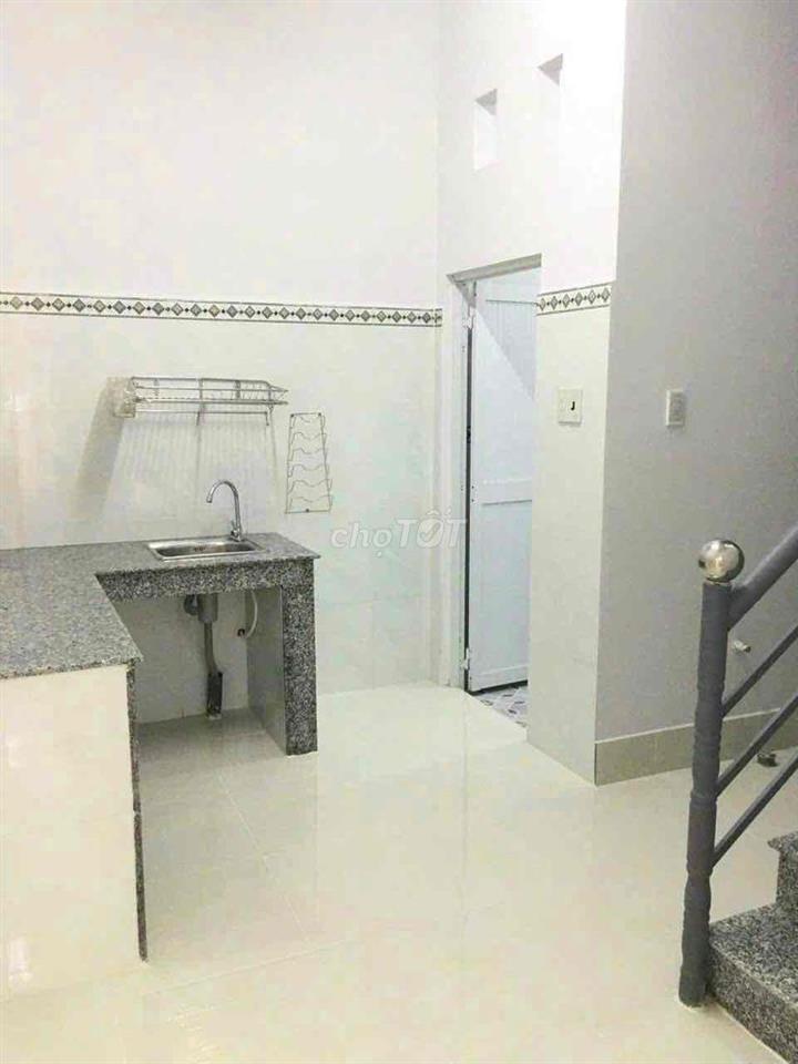 Nhà trệt lầu mặt tiền đường Trần Chiên