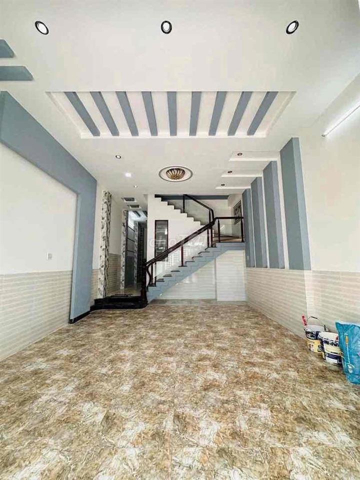 Nhà 2 lầu 3 phòng 3 máy lạnh KDC Hưng Phú 1