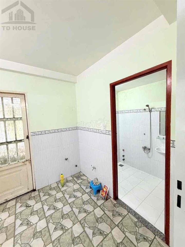 Nhà 2 lầu 4 phòng kdc Công Trình 8 - Hưng Phú 2