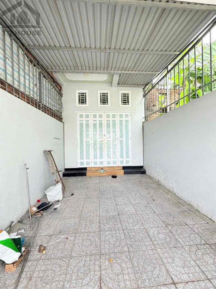 Nhà 2 lầu 4 phòng kdc Công Trình 8 - Hưng Phú 2