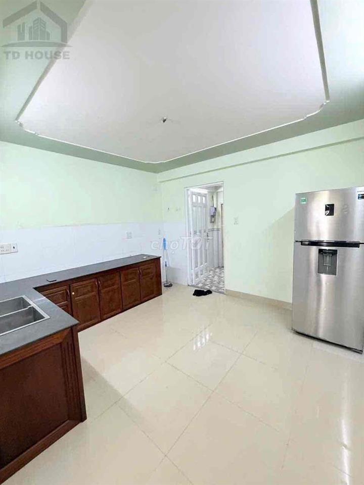 Nhà 2 lầu 4 phòng kdc Công Trình 8 - Hưng Phú 2