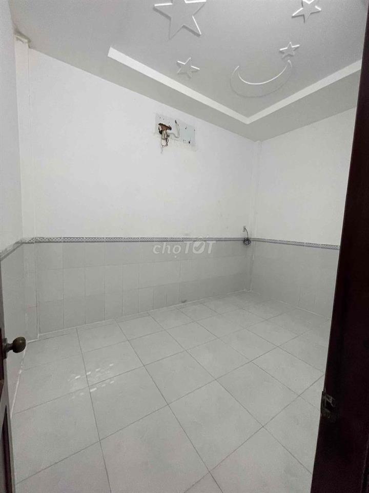 Nhà mới 2 phòng hẻm Phạm Ngọc Hưng