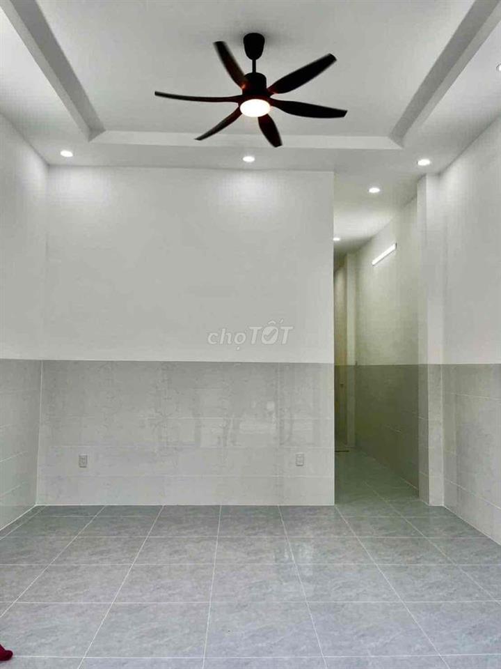 Nhà mới 100% KDC Hưng Phú 1