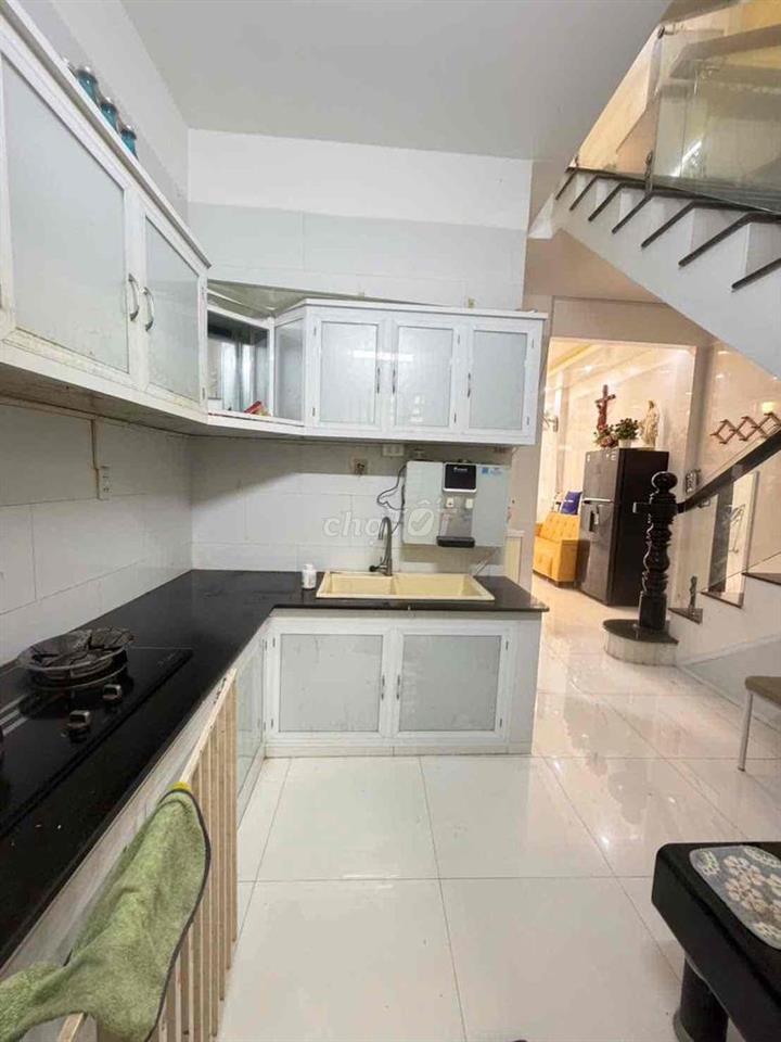 Nhà trệt lầu full nội thất KDC Diệu Hiền