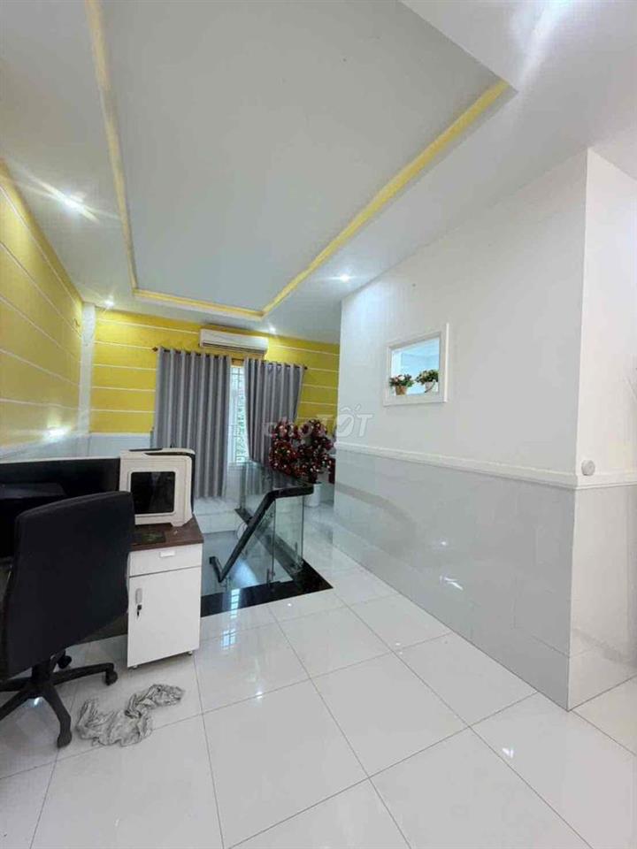 Nhà trệt lầu full nội thất KDC Diệu Hiền