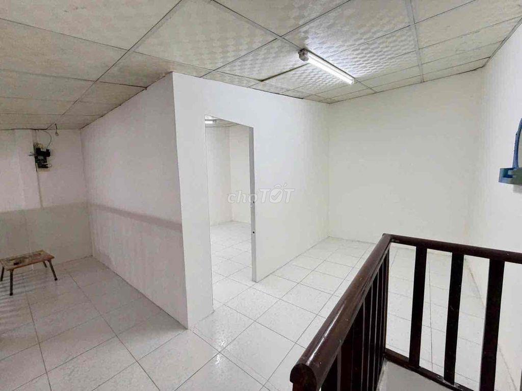Nhà nguyên căn gần Vincom Hùng Vương