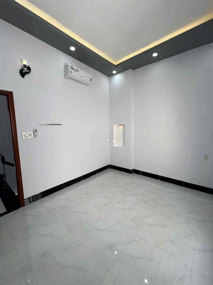 cho thuê nhà hẻm lò nhôm mậu thân