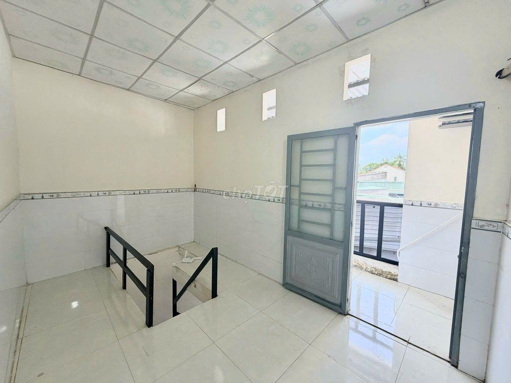 Nhà trệt lầu 2PN hẻm Da Liễu đường 3/2 3,5 triệu
