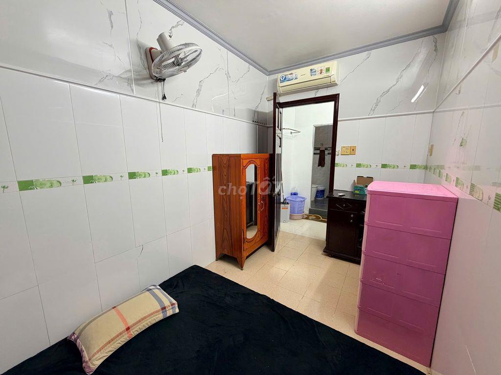 Nhà trệt lầu 2PN hẻm đường Bùi Thị Xuân 5,5 triệu